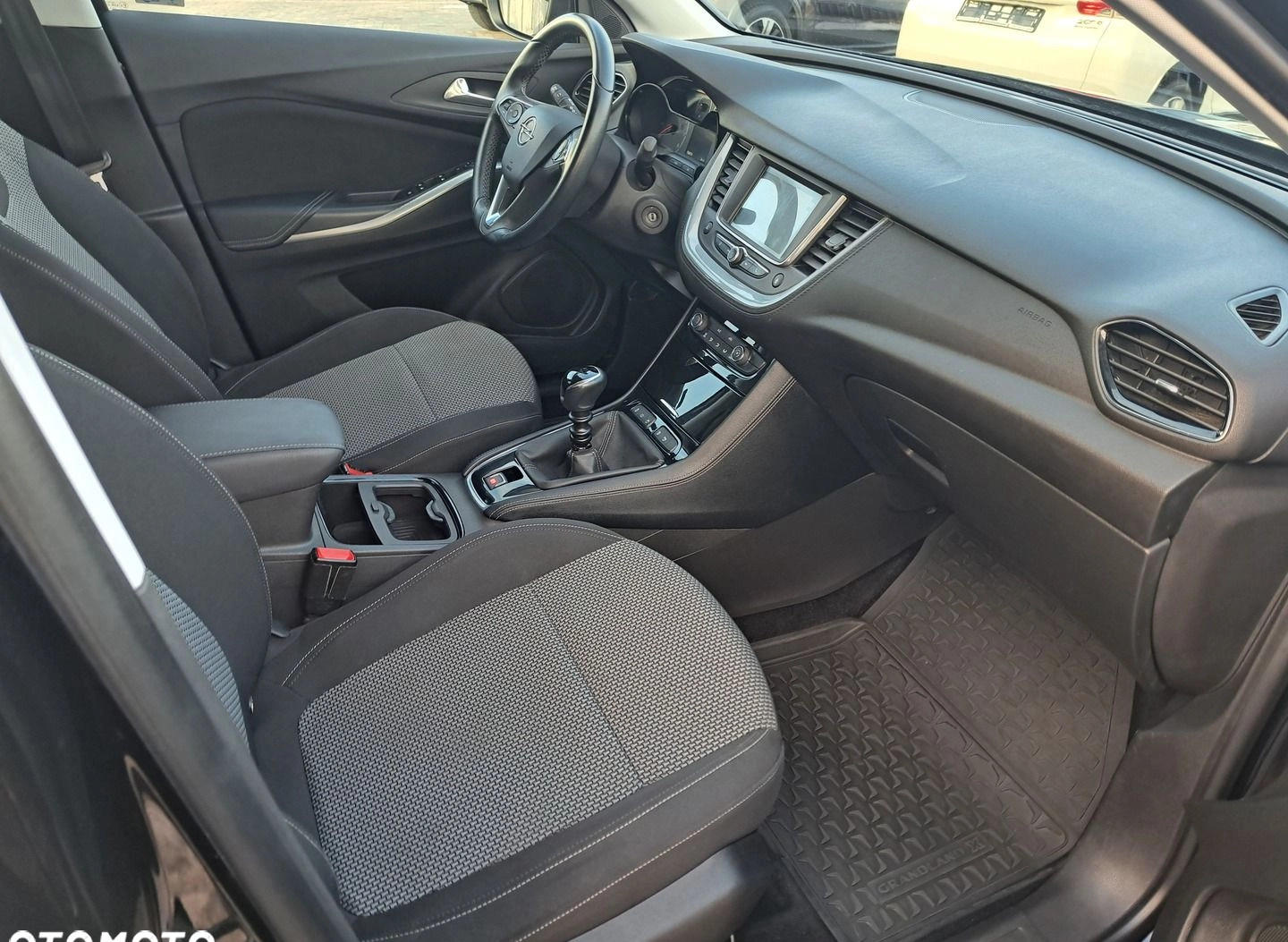 Opel Grandland X cena 62900 przebieg: 106818, rok produkcji 2017 z Kościerzyna małe 191